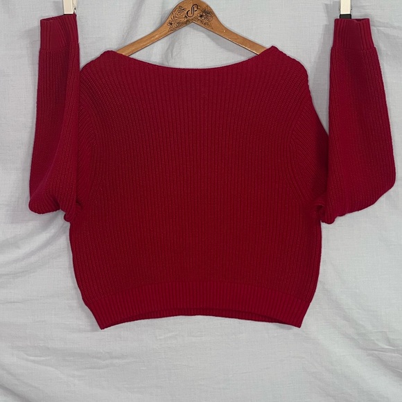 Torrid 'Jester Red' Ribbed Semi-Cropped Pullover Sweater in Size 2 (2X | 18/20) - Picture 7 of 16